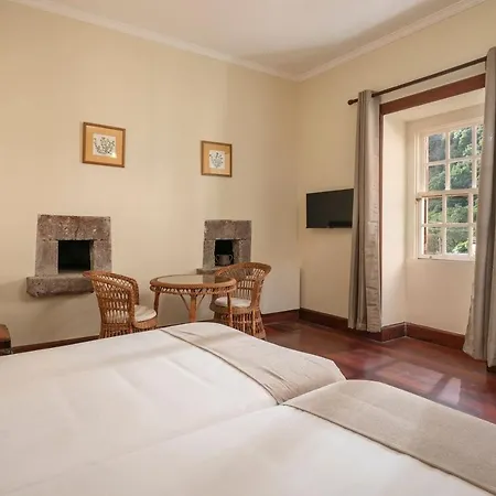 Casa Da Faja Alta